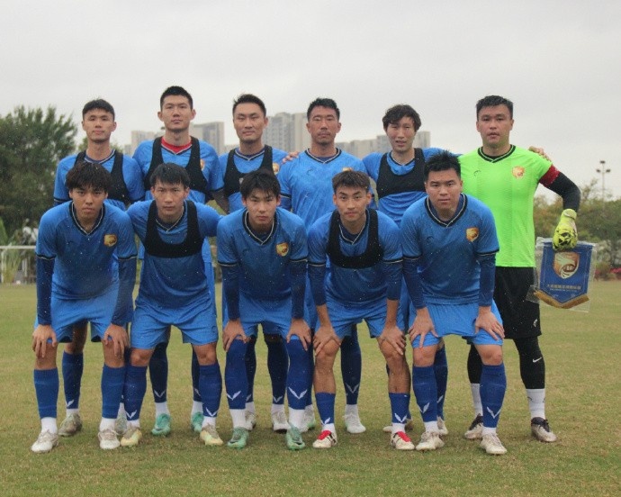  穆謝奎連入兩球?qū)⒈确帜孓D(zhuǎn)，大連鯤城2-1戰(zhàn)勝山西崇德榮海