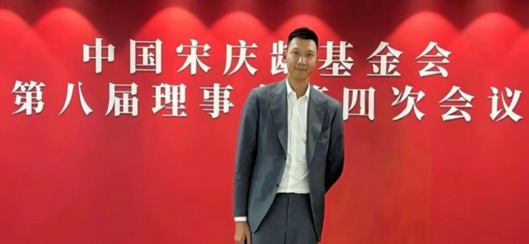  時(shí)隔5個(gè)月首次公開(kāi)露面！大河報(bào)：易建聯(lián)關(guān)聯(lián)公司成被執(zhí)行人