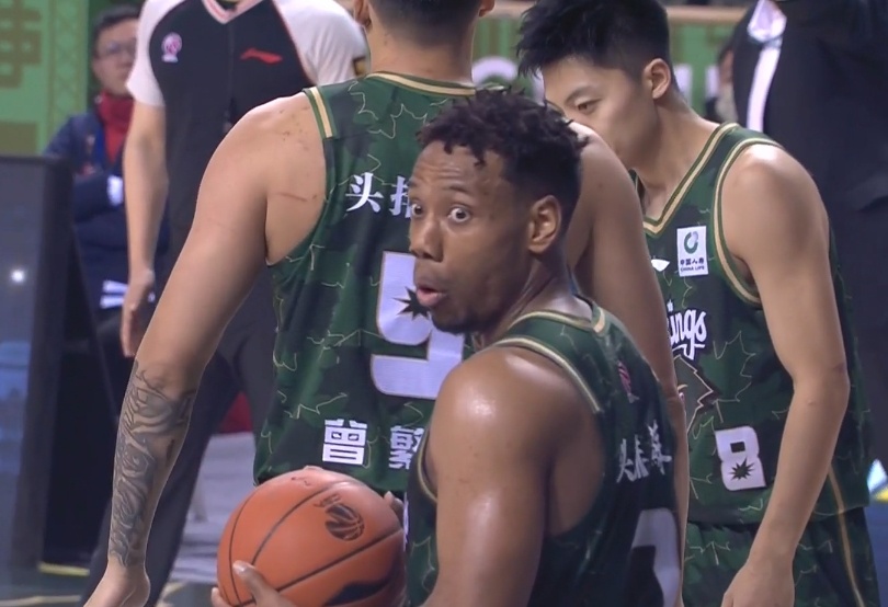  外線很準(zhǔn)！祝銘震6記三分拿下22分6籃板